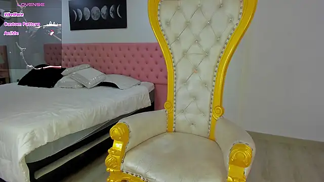 Latrellx7 online show from 01/06/25, 12:24