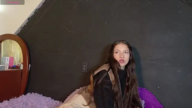 sweetdam12 online show from 09/18/25, 07:38