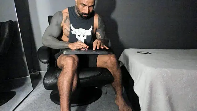 Brock hurn1 online show from 12/23/25, 01:14