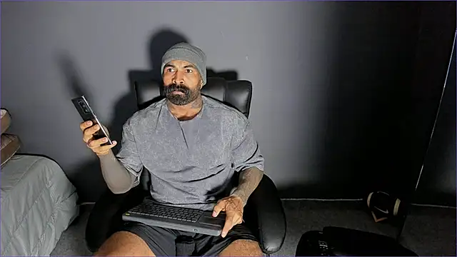 Snapshot of Brock_hurn1 chatting on 06/19/26, 01:10 Brock hurn1 online show from 06/19/26, 01:10