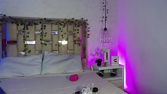 GigiVolkova online show from 11/27/25, 03:52