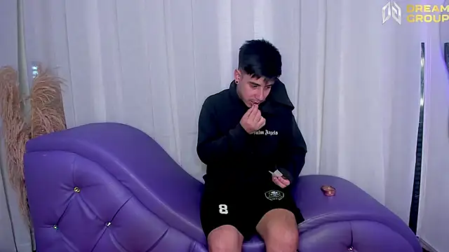 Yourslust  online show from 10/20/25, 01:55