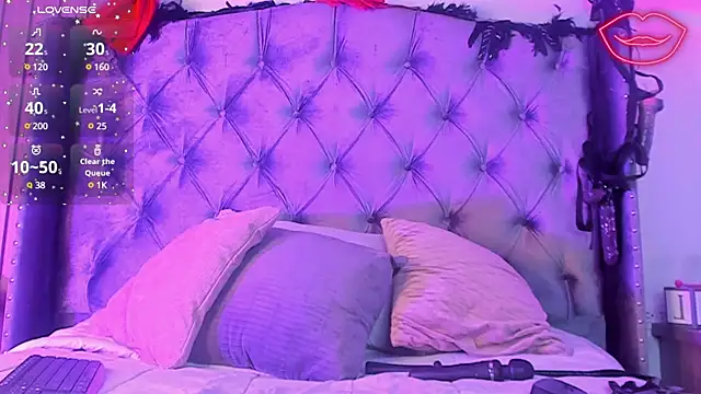 Molenna queenn online show from 12/12/24, 11:03