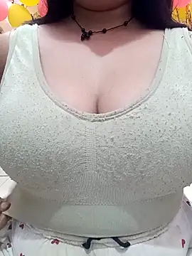 Snapshot of cute-mahek chatting on 05/10/26, 04:56 cute-mahek online show from 05/10/26, 04:56