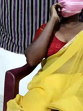 Snapshot of Indiandolly23 chatting on 03/16/25, 04:45 Indiandolly23 online show from 03/16/25, 04:45