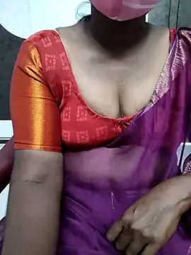 Snapshot of Indiandolly23 chatting on 03/18/25, 08:14 Indiandolly23 online show from 03/18/25, 08:14