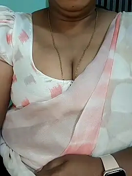 Snapshot of Indiandolly23 chatting on 03/16/26, 02:21 Indiandolly23 online show from 03/16/26, 02:21