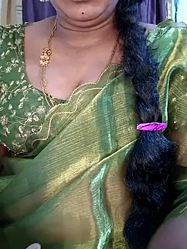 Snapshot of Indiandolly23 chatting on 03/26/26, 05:18 Indiandolly23 online show from 03/26/26, 05:18