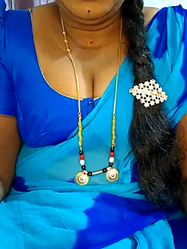 Snapshot of Indiandolly23 chatting on 03/27/26, 07:03 Indiandolly23 online show from 03/27/26, 07:03