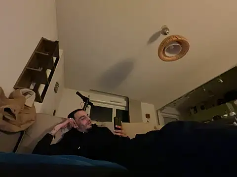 Rebeu313 online show from 03/16/25, 01:07