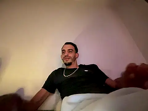 Rebeu313 online show from 09/26/25, 05:11