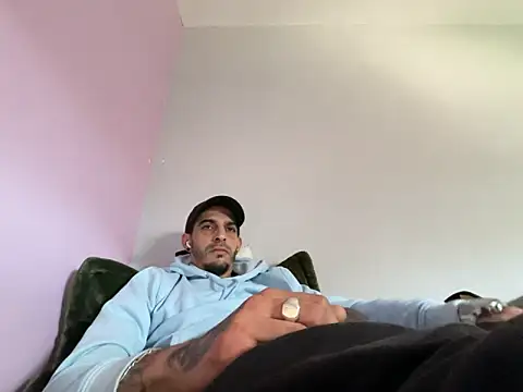 Rebeu313 online show from 02/08/26, 03:26