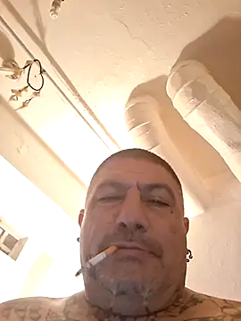 Snapshot of B_DOGG69 chatting on 08/08/26, 02:57 B DOGG69 online show from 08/08/26, 02:57