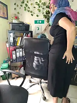 Snapshot of NAJWA-ARAB chatting on 03/06/25, 02:40 NAJWA-ARAB online show from 03/06/25, 02:40