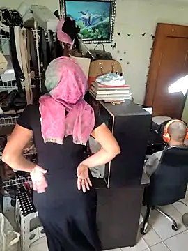 Snapshot of NAJWA-ARAB chatting on 11/04/25, 03:33 NAJWA-ARAB online show from 11/04/25, 03:33