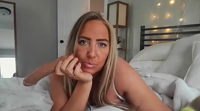 Snapshot of sunshinekisses chatting on 01/26/25, 06:37 sunshinekisses online show from 01/26/25, 06:37