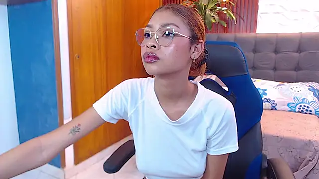 Perla prg online show from 03/20/25, 04:31