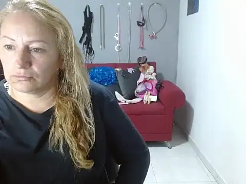 Snapshot of emperabigbootybigass chatting on 02/11/25, 12:27 emperabigbootybigass online show from 02/11/25, 12:27