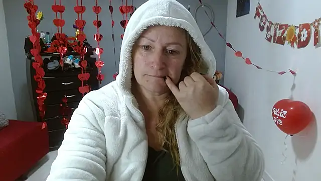 Snapshot of emperabigbootybigass chatting on 02/19/25, 12:11 emperabigbootybigass online show from 02/19/25, 12:11