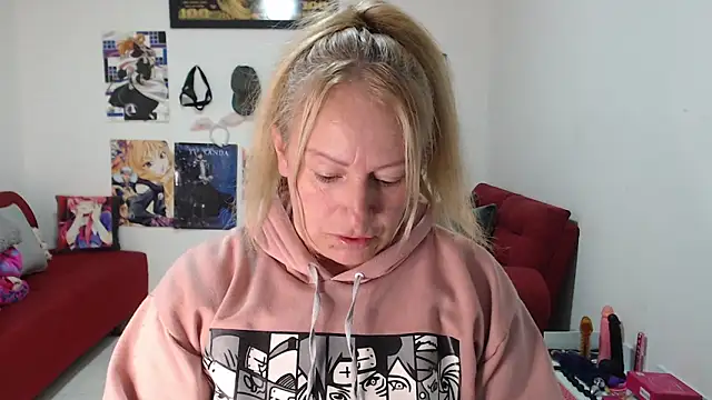 Snapshot of emperabigbootybigass chatting on 09/26/25, 12:20 emperabigbootybigass online show from 09/26/25, 12:20
