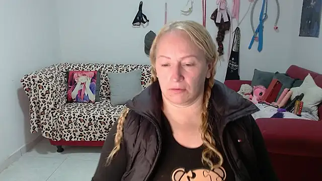 emperabigbootybigass online show from 04/09/26, 12:10