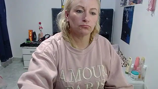 emperabigbootybigass online show from 05/16/26, 01:13