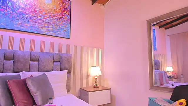 nova lane online show from 12/01/25, 08:36