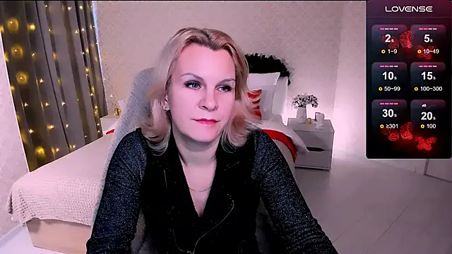 Snapshot of Louisa_Bay chatting on 01/16/25, 08:00 Louisa Bay online show from 01/16/25, 08:00