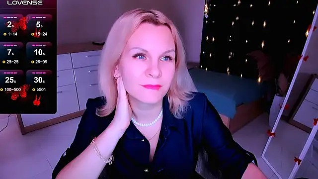 Snapshot of Louisa_Bay chatting on 01/25/25, 07:49 Louisa Bay online show from 01/25/25, 07:49