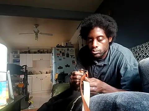 DevinToore online show from 12/03/25, 06:06