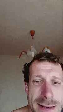 Snapshot of DonCristian chatting on 11/30/25, 01:48 DonCristian online show from 11/30/25, 01:48