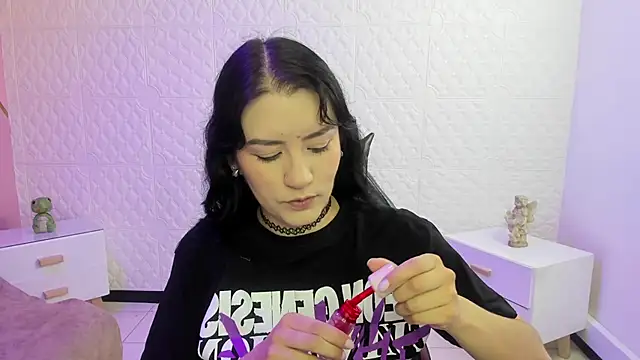 Violetaa diazz online show from 12/22/25, 09:12