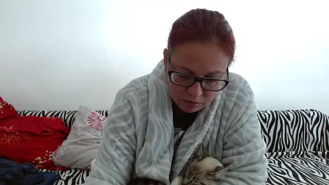 LadyHellene online show from 09/28/25, 07:47