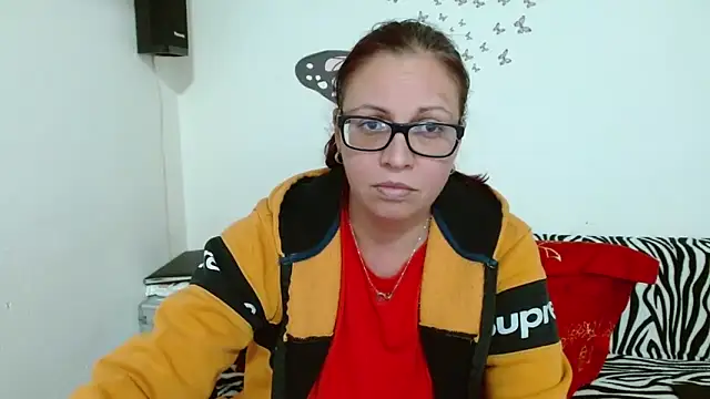 LadyHellene online show from 01/05/26, 05:27