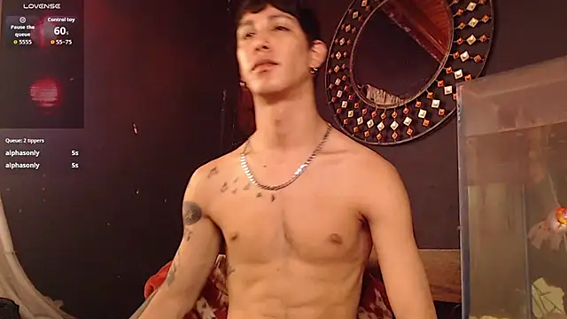Snapshot of Godly_huan chatting on 05/26/26, 02:57 Godly huan online show from 05/26/26, 02:57