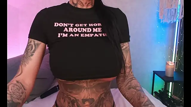 MeganWitch online show from 02/05/25, 10:12