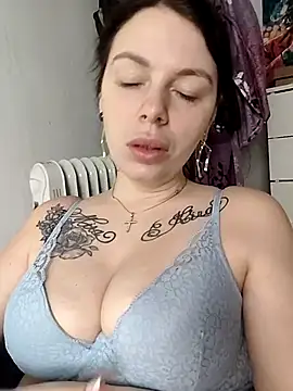 Lola Hale online show from 02/15/25, 06:01