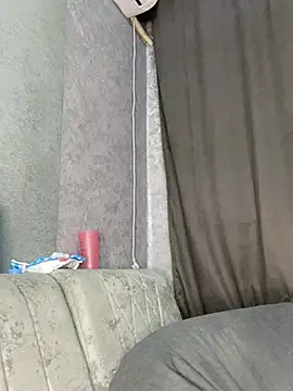 Lola Hale online show from 01/14/26, 07:19