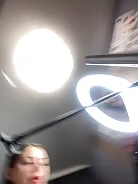 Lola Hale online show from 02/18/26, 06:15