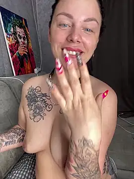 Lola Hale online show from 05/23/26, 07:29