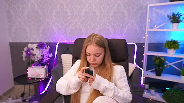 EmilySunshineS online show from 11/30/25, 06:39