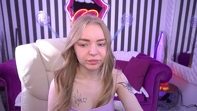 EmilySunshineS online show from 05/25/26, 05:57