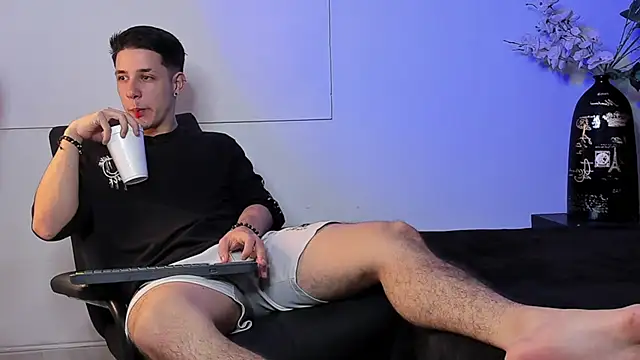 Adan rivas  online show from 01/21/25, 11:24