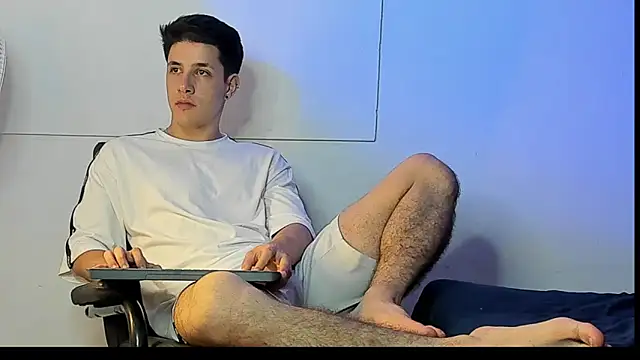 Adan rivas  online show from 03/04/25, 02:06