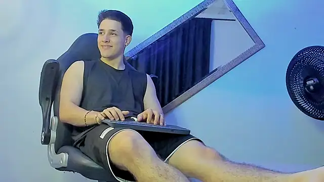 Adan rivas  online show from 03/13/25, 01:54