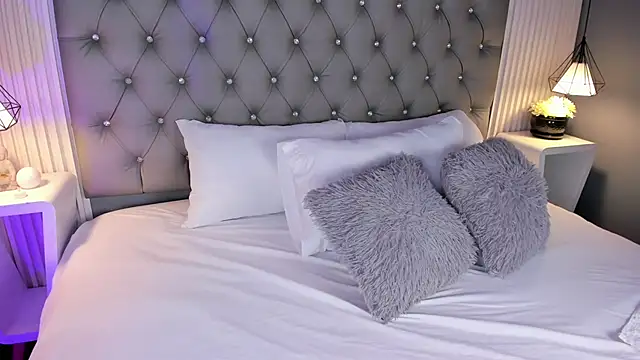 VioletthaRous online show from 02/24/26, 10:41