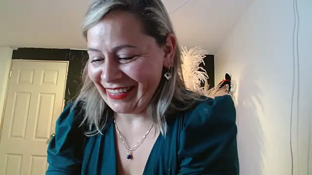 CINTHIA1609 online show from 01/05/26, 08:01