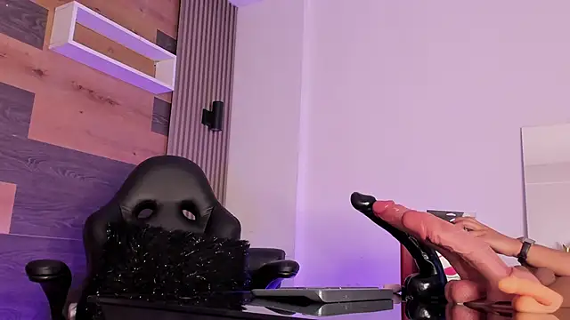 Ellaochoa online show from 09/25/25, 11:36