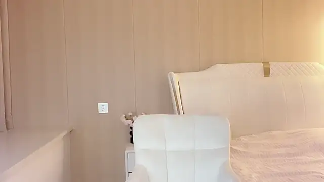 jiaozi-kiss online show from 01/08/25, 01:32