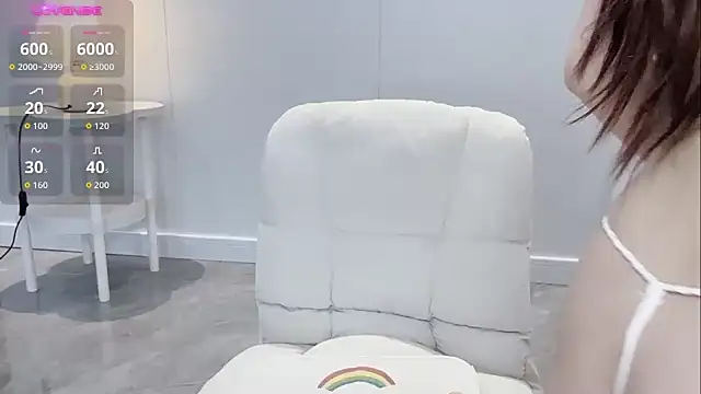 jiaozi-kiss online show from 10/21/25, 02:01